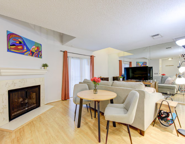 1515 Sandy Springs Rd - Photo 6 of 11