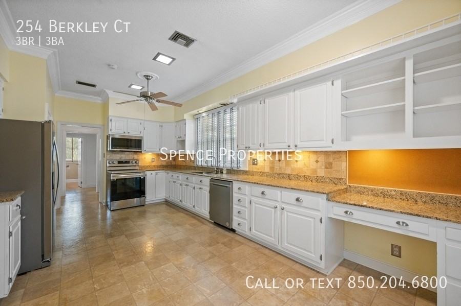 254 Berkley Ct - Photo 6 of 29