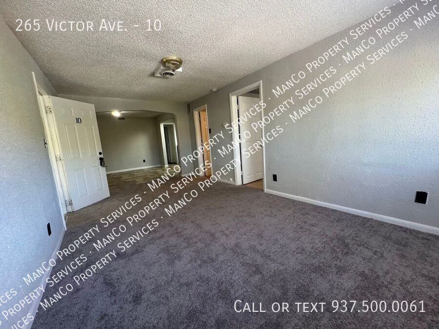 265 Victor Ave #10 - Photo 6 of 8