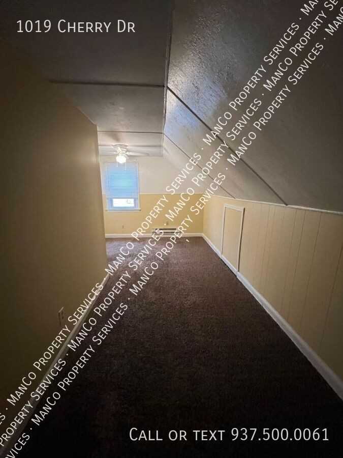 1019 Cherry Dr - Photo 3 of 10