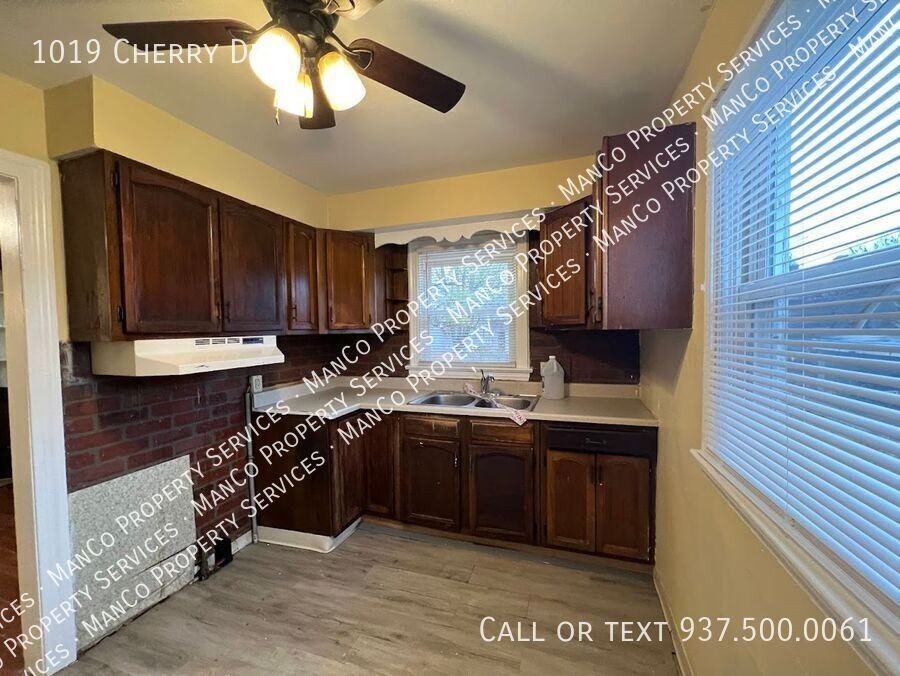 1019 Cherry Dr - Photo 7 of 10