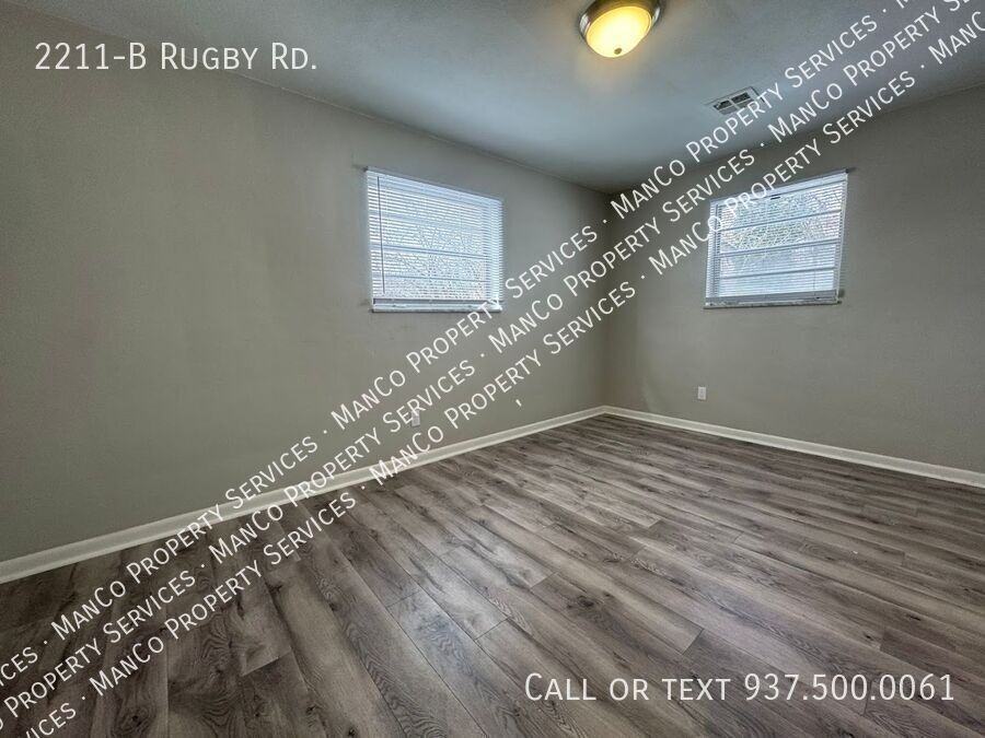 2211 Rugby Rd Apt B - Photo 2 of 11