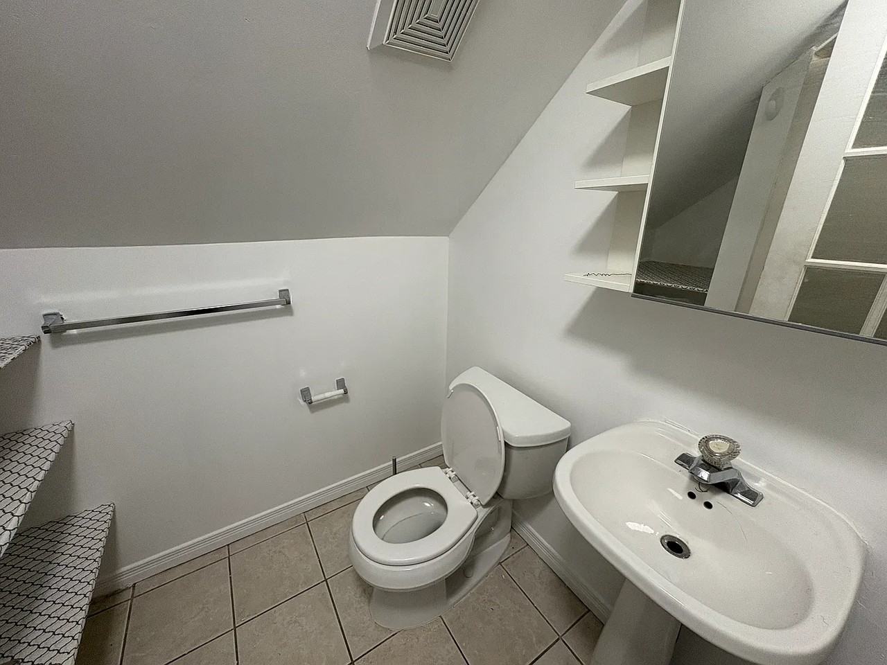 41 Fairview Ave #3 - Photo 6 of 15