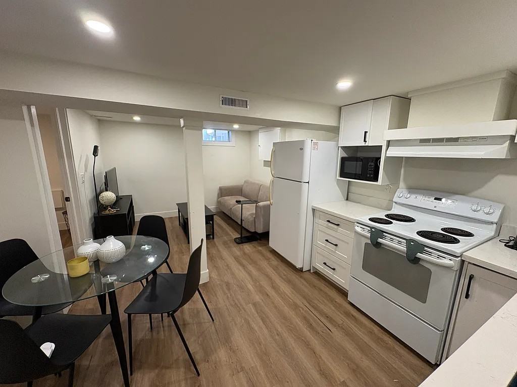 174 East Ave N - Photo 3 of 14