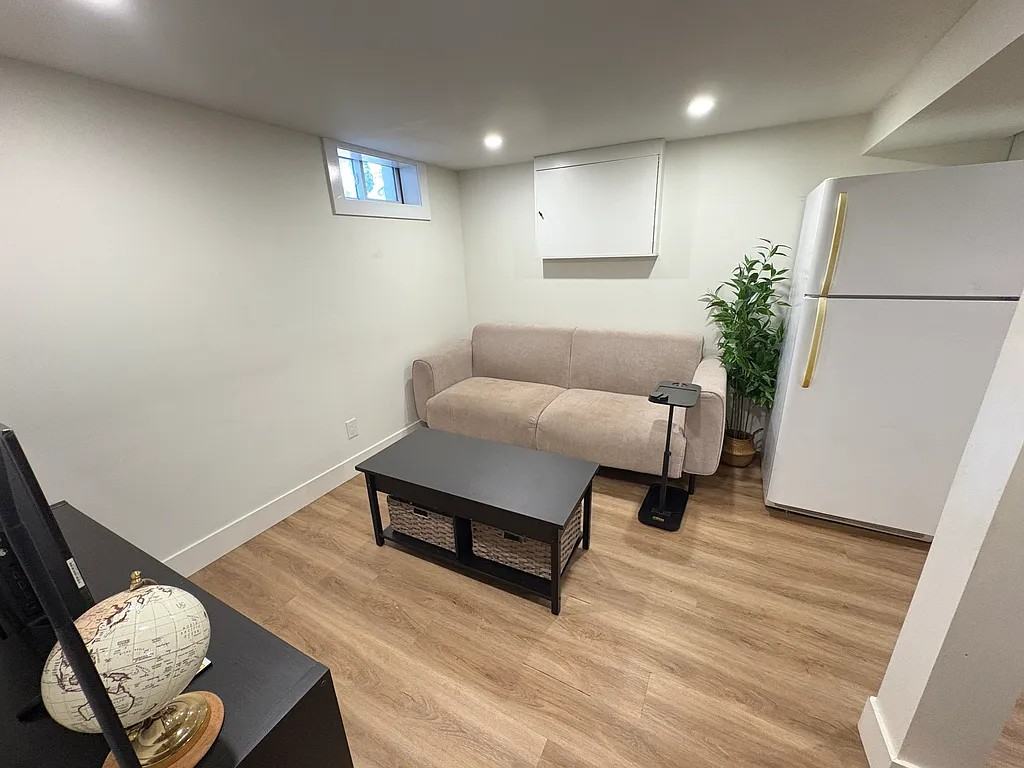 174 East Ave N - Photo 7 of 14