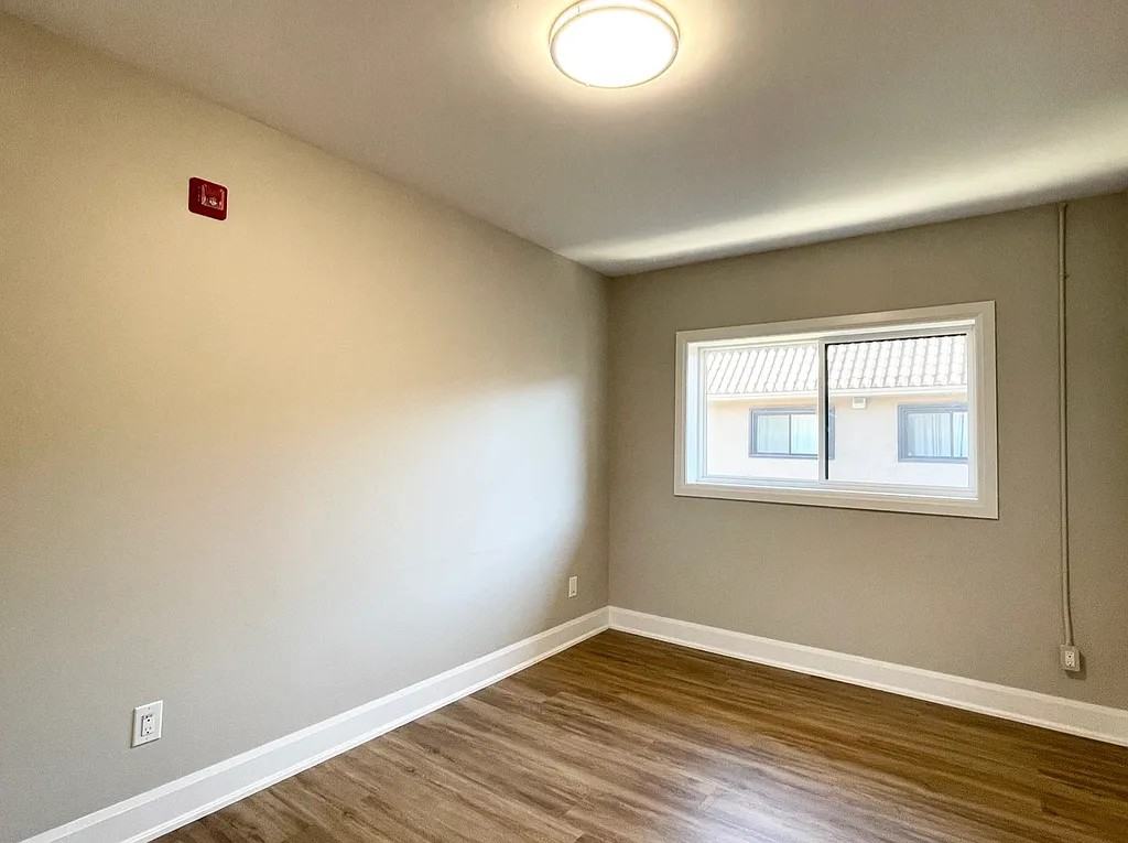 540 King St E #C7 - Photo 6 of 12