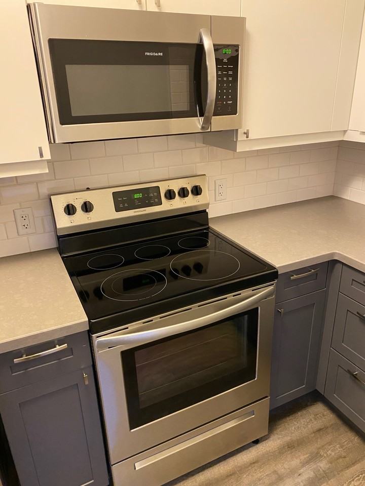 1143 Main St E #2 - Photo 3 of 14