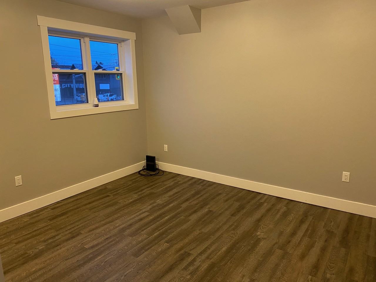 1143 Main St E #2 - Photo 4 of 14