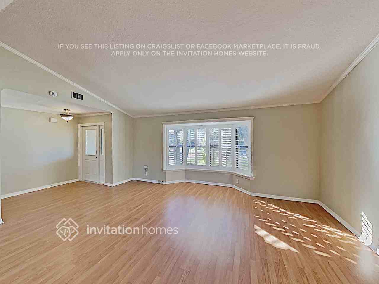 1961 Primrose Ln - Photo 3 of 18