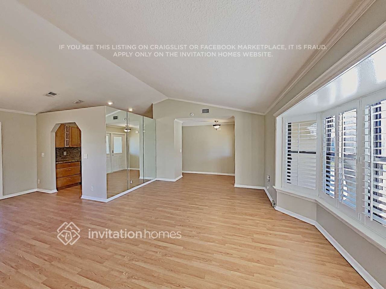 1961 Primrose Ln - Photo 4 of 18