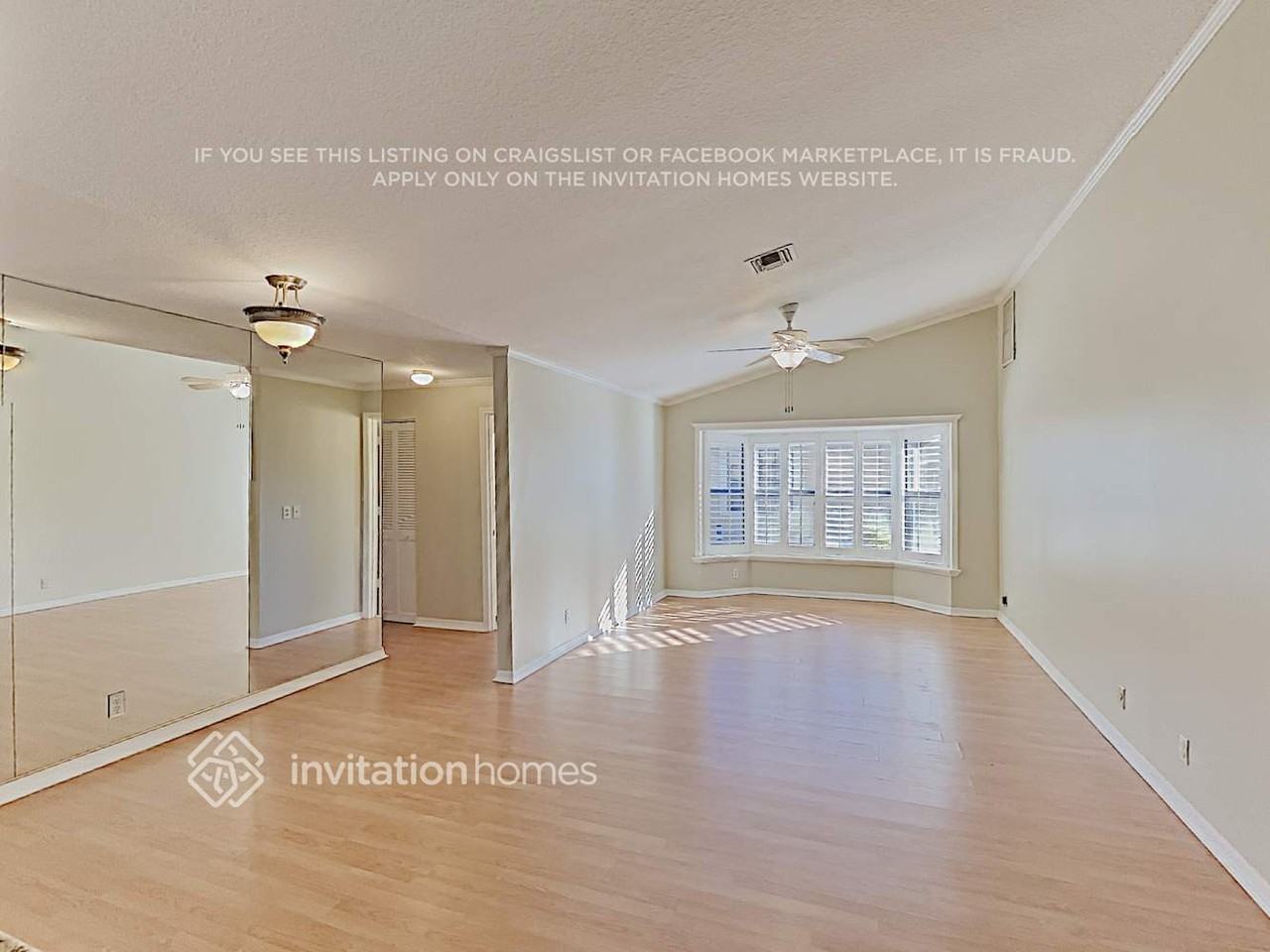 1961 Primrose Ln - Photo 6 of 18