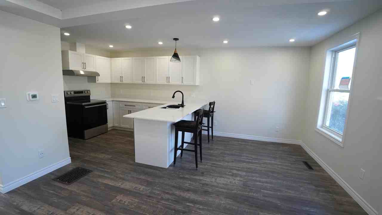 246 Forest Ave - Photo 3 of 24