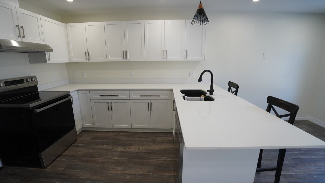 246 Forest Ave - Photo 5 of 24