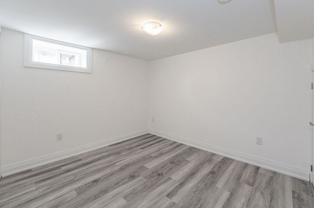 379 East 38th St #2 - Photo 6 of 18