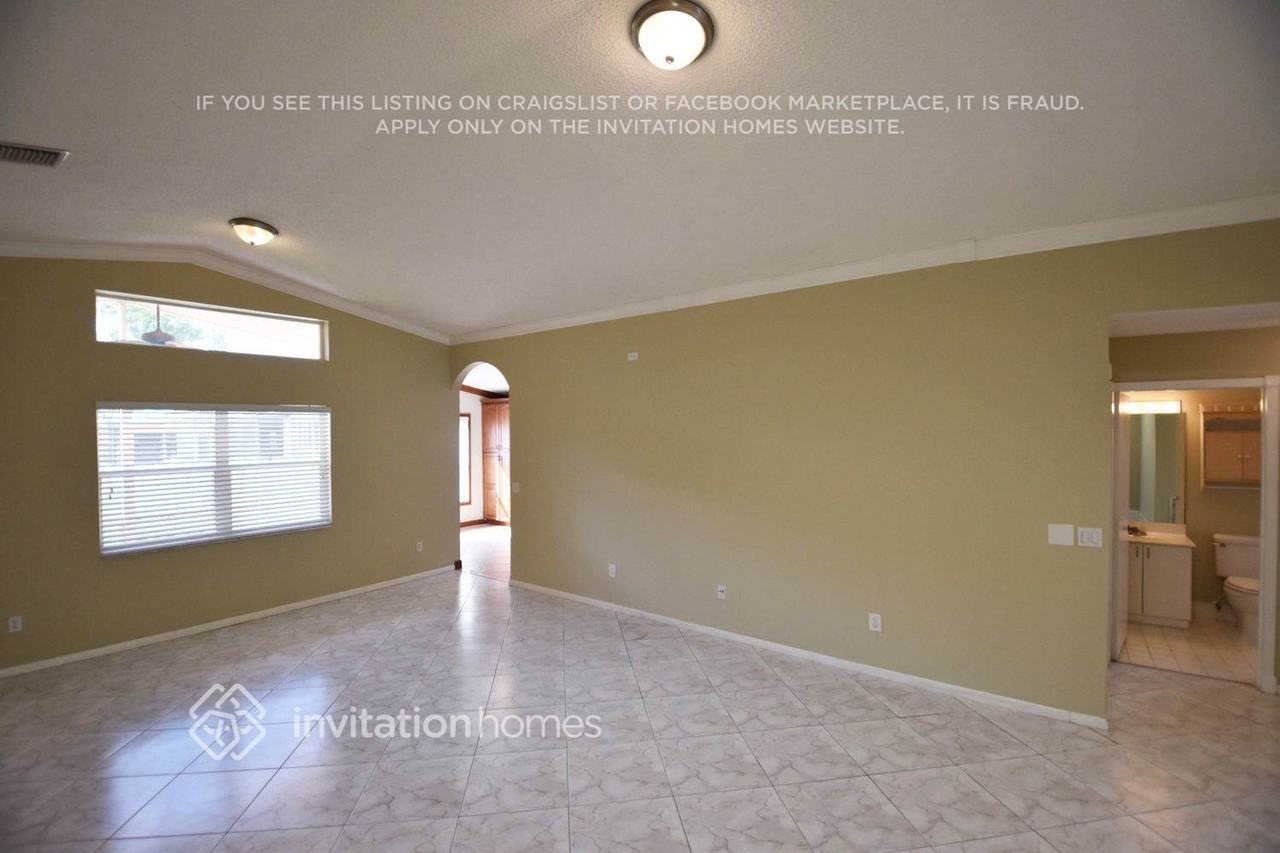 5636 American Cir - Photo 2 of 13