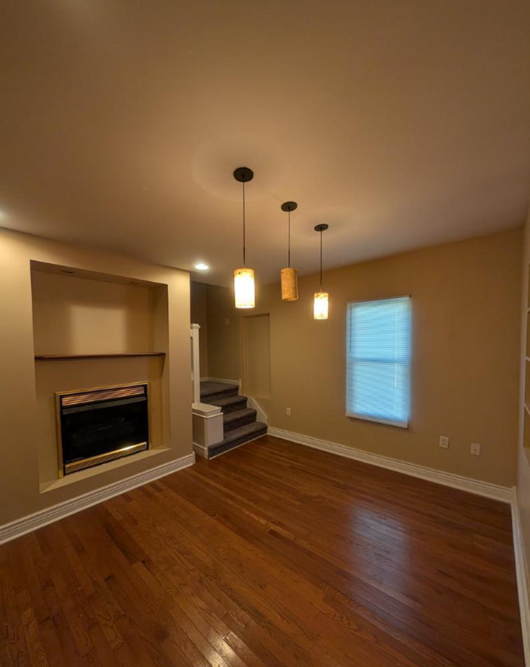 202 E Market St - Photo 7 of 11