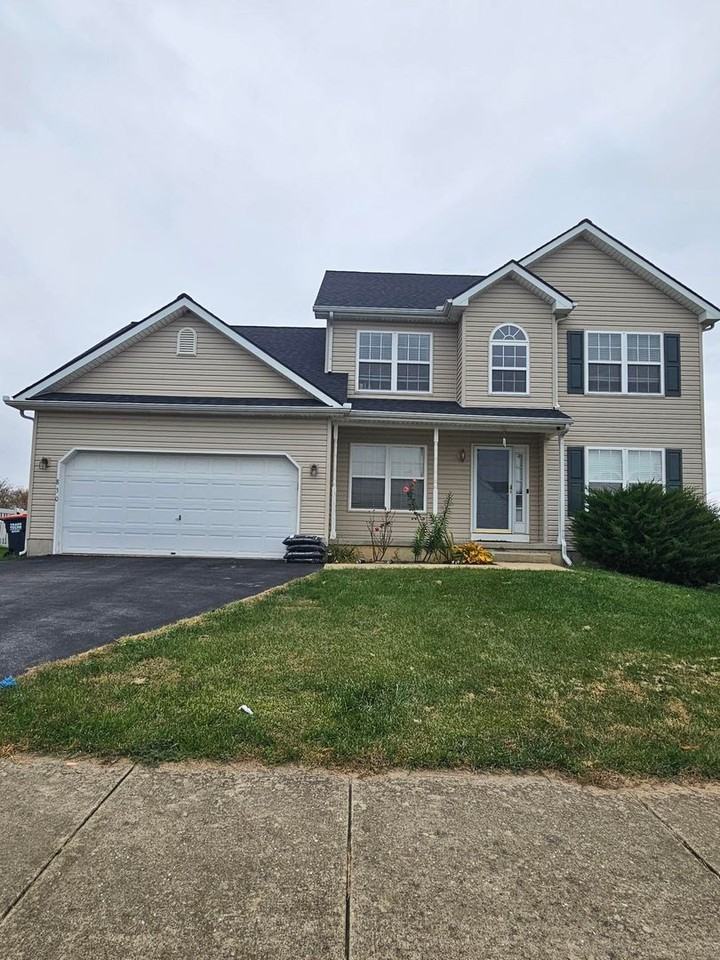 830 Woodline Dr - Photo 2 of 28