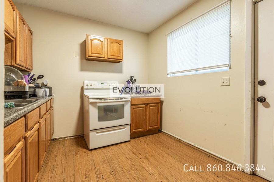 71 Williams St #D - Photo 2 of 19