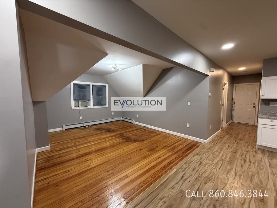 1 Sterling St #FL3 - Photo 2 of 11