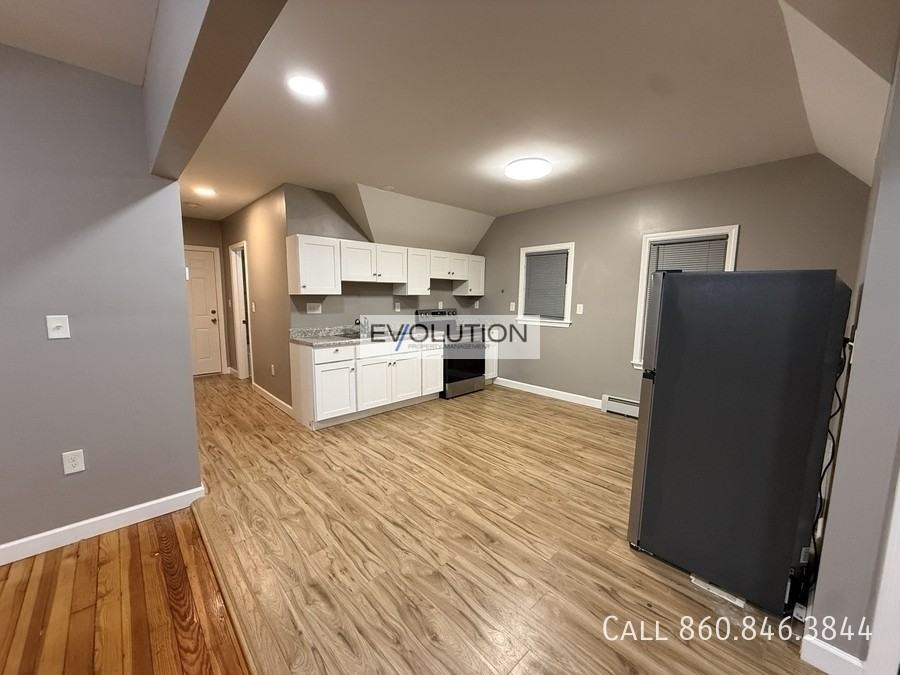 1 Sterling St #FL3 - Photo 4 of 11