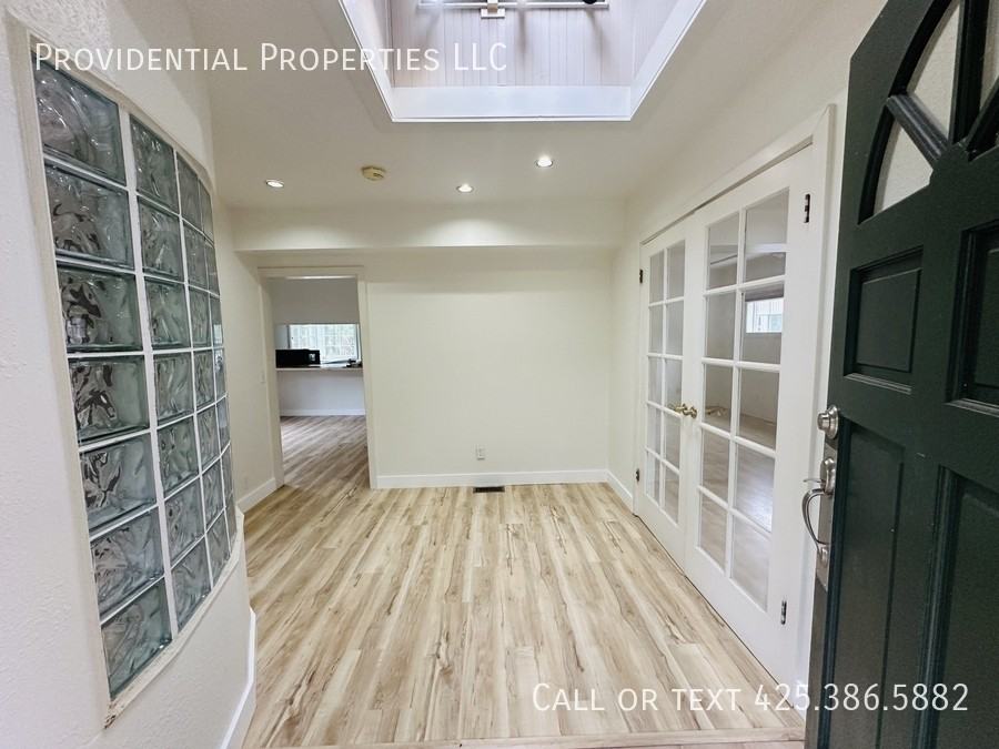 20620 Larch Way - Photo 3 of 37
