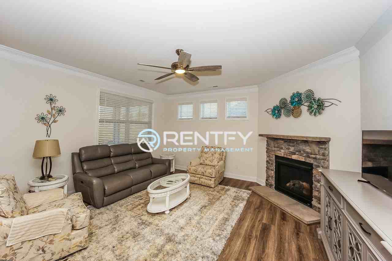 446 Secretariat Dr - Photo 4 of 20