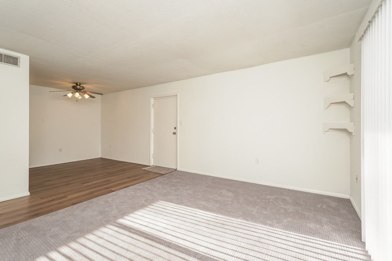 2205 Sunderland Rd #115D - Photo 5 of 10