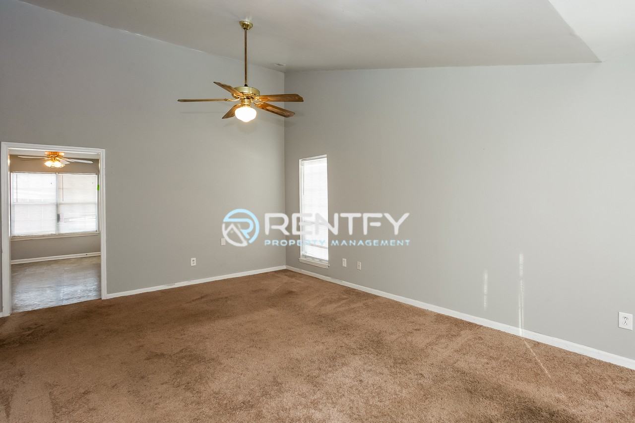 1630 Pamela Lorraine Dr - Photo 6 of 28