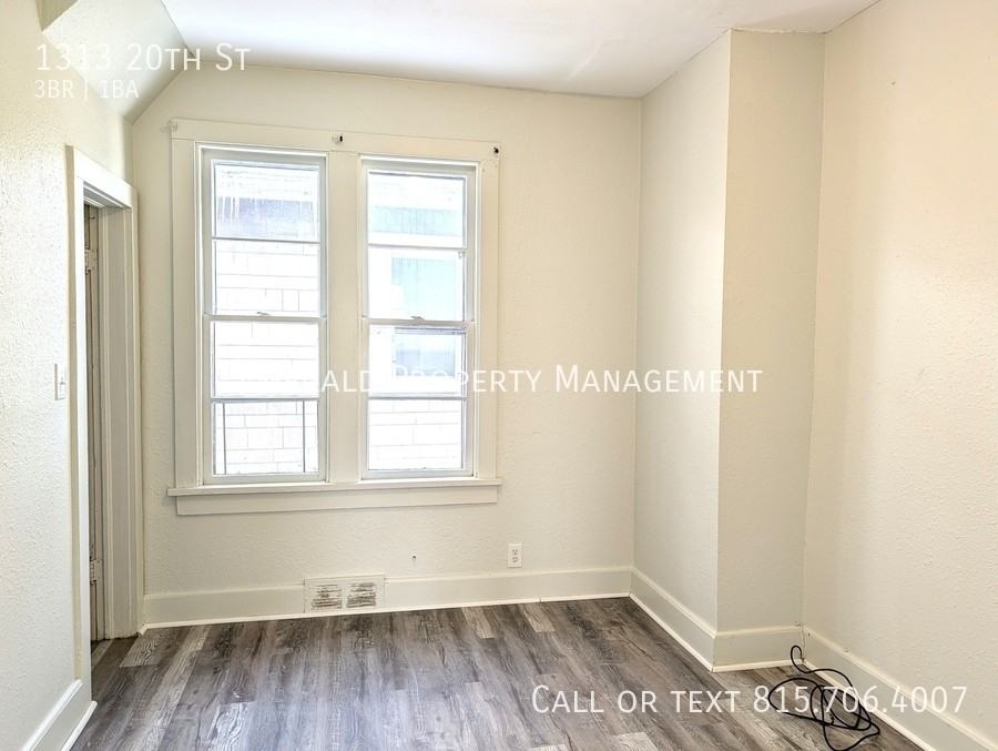 1313 20th St - Photo 5 of 18