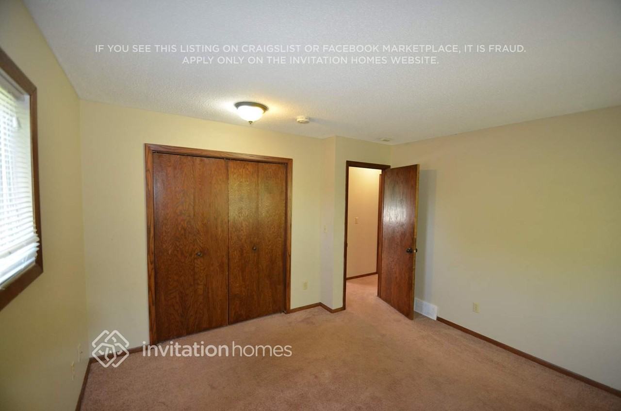 2601 E 121st St - Photo 3 of 8