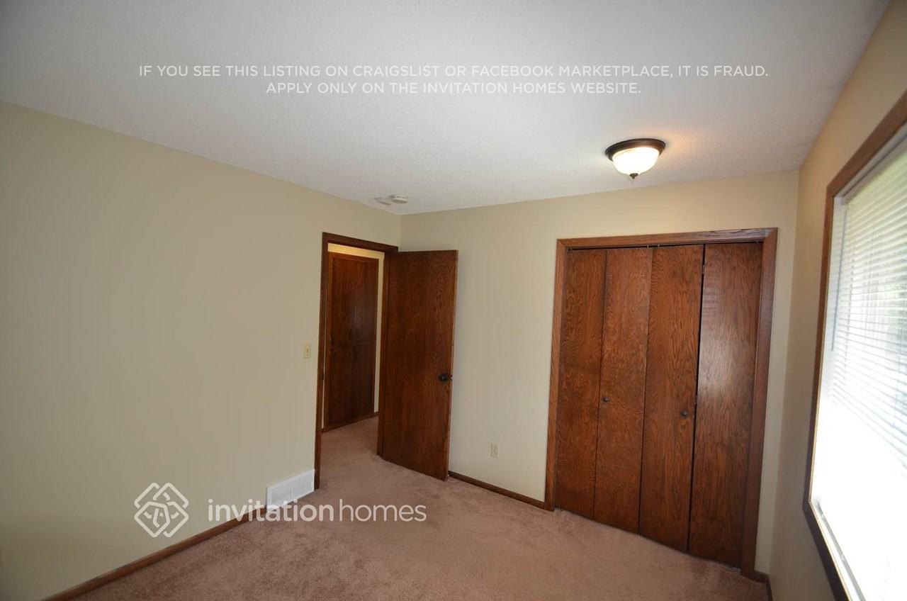 2601 E 121st St - Photo 5 of 8