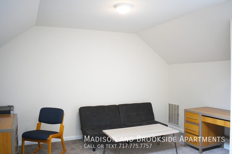 14 Kenneth Ave #L - Photo 7 of 8