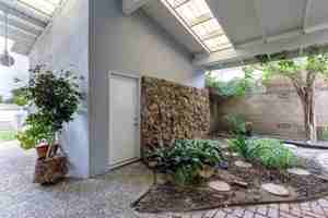 featured image of 17249 Flanders St