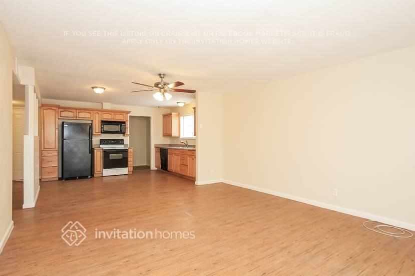 8615 N 36th Ave - Photo 7 of 23