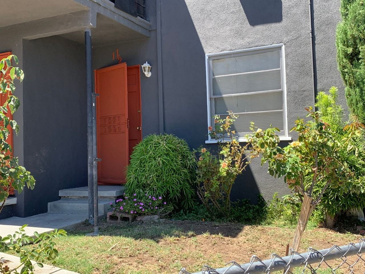 20534 Hartland St #1-5 - Photo 3 of 10