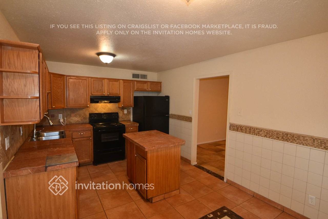 3735 W Columbine Dr - Photo 6 of 19