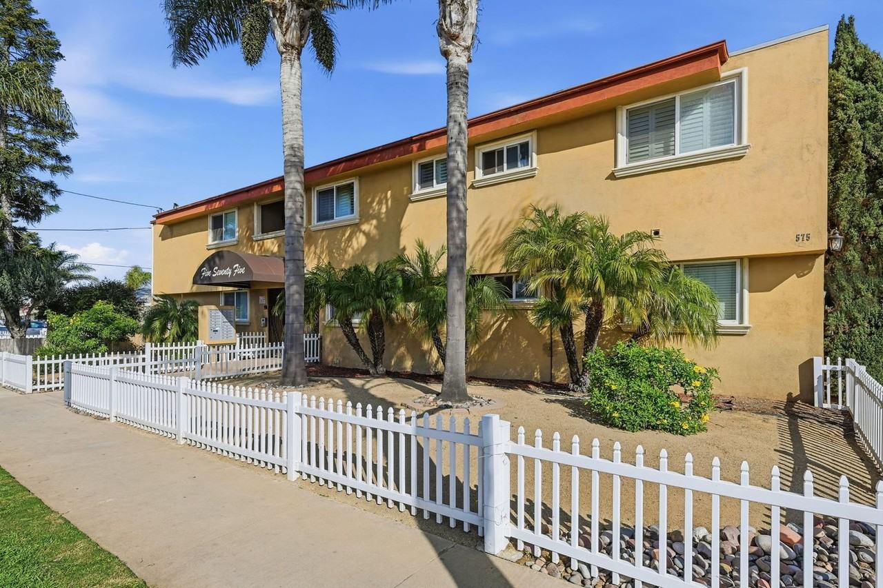 575 7th St #206 - Photo 2 of 43