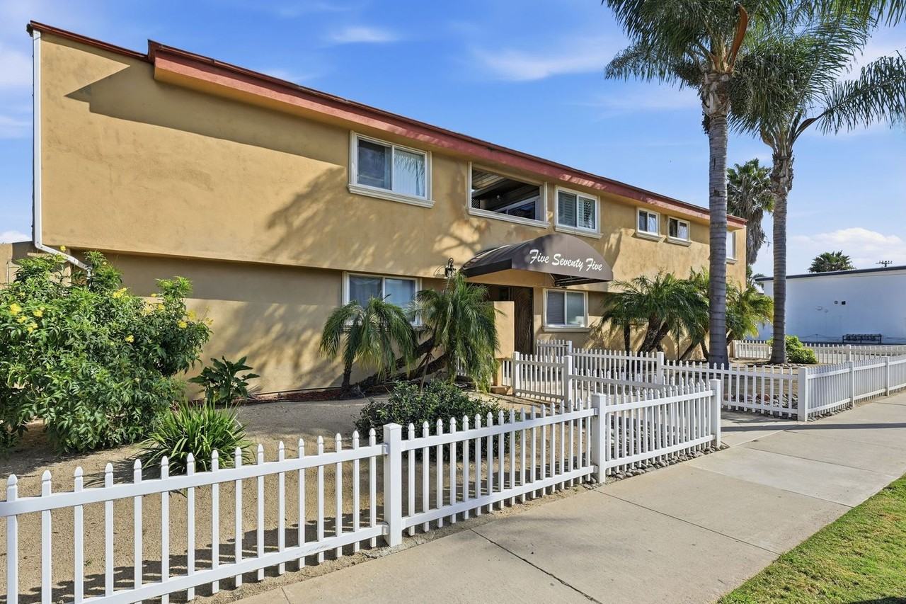 575 7th St #206 - Photo 3 of 43