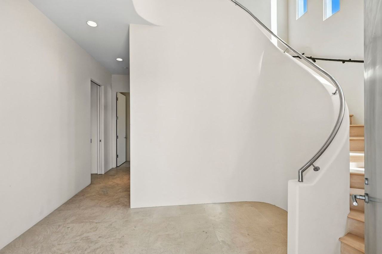 2700 Barnson Pl - Photo 6 of 50