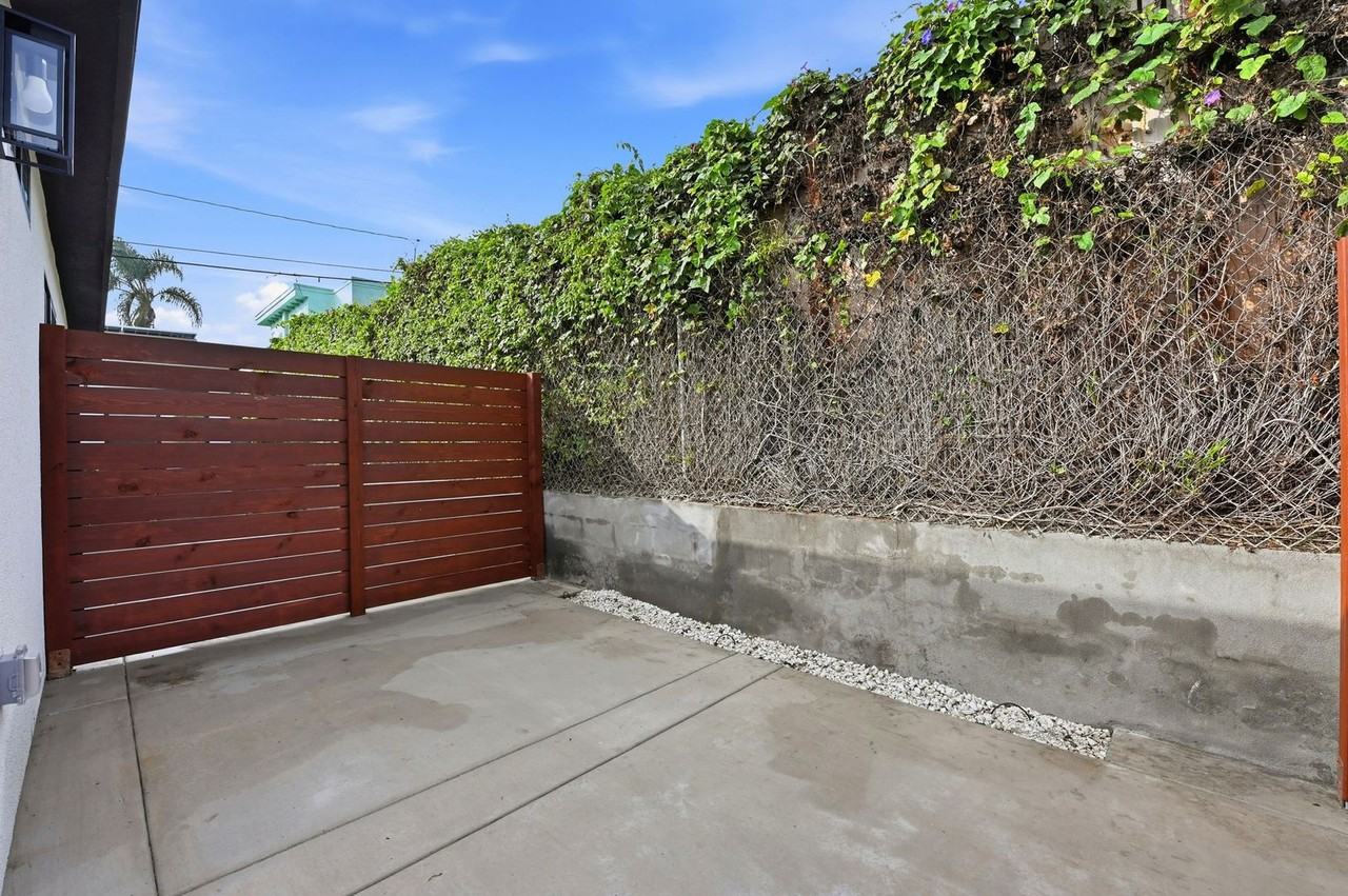 2735 Broadway #3 - Photo 3 of 15