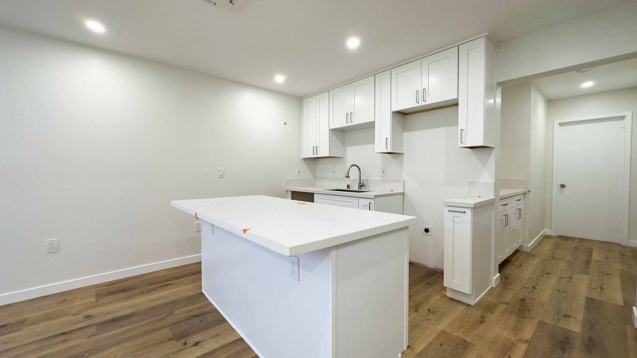 126 E 3rd St - Photo 6 of 21