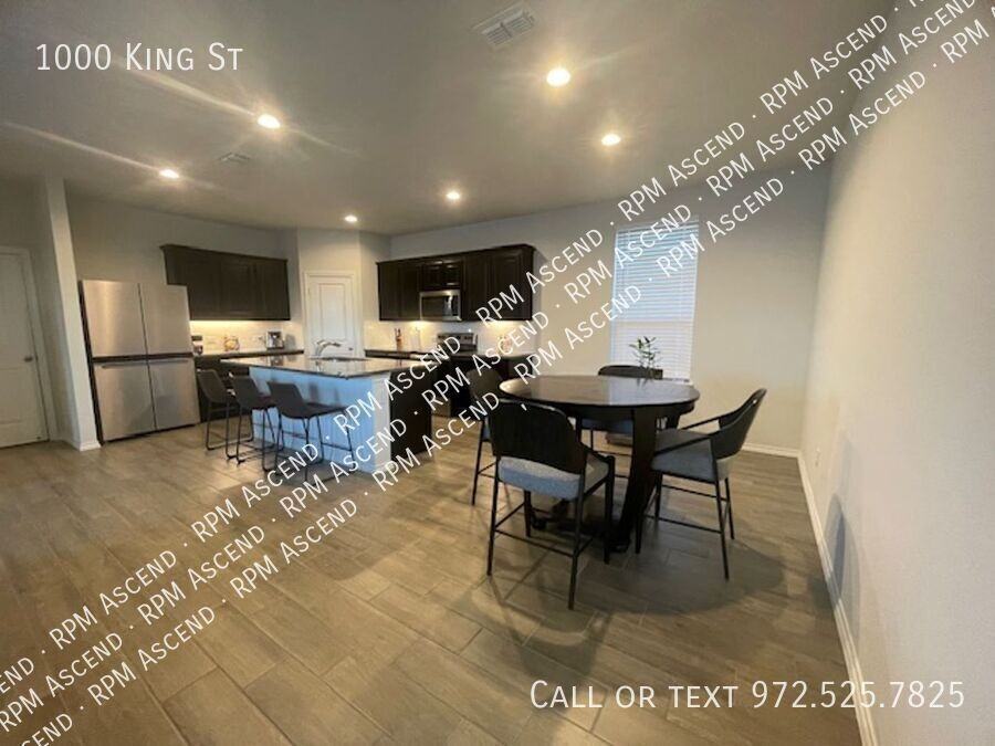 1000 King St - Photo 3 of 19