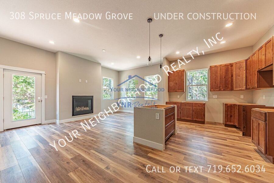 308 Spruce Meadow Grv - Photo 7 of 32