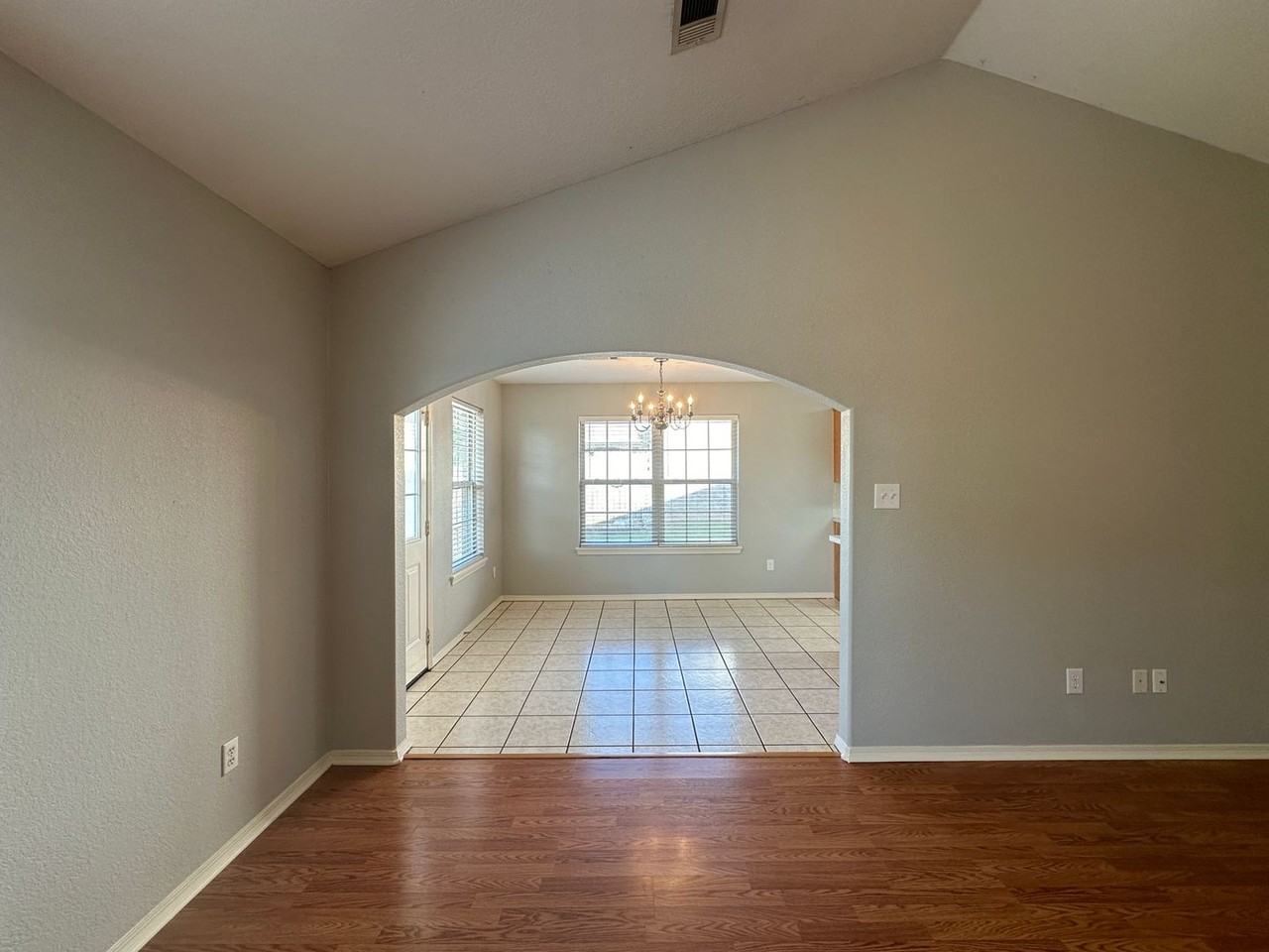 609 Apple Valley Dr - Photo 7 of 30