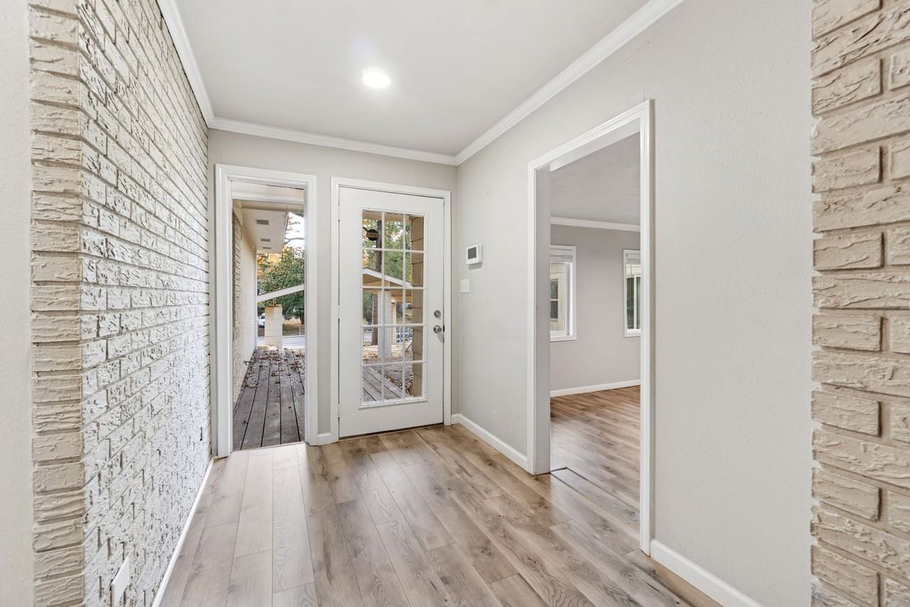 1430 N 50th St - Photo 4 of 48