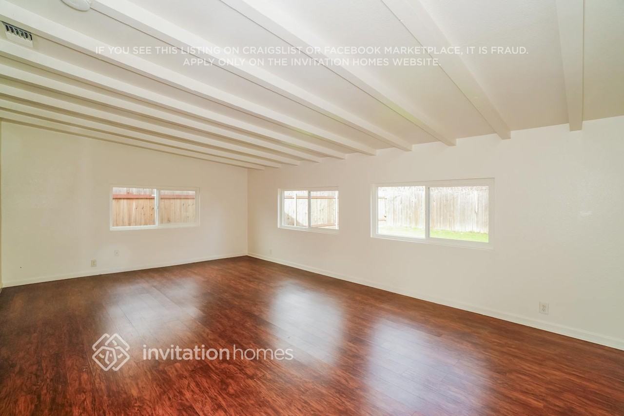 2124 Winafred St - Photo 7 of 17