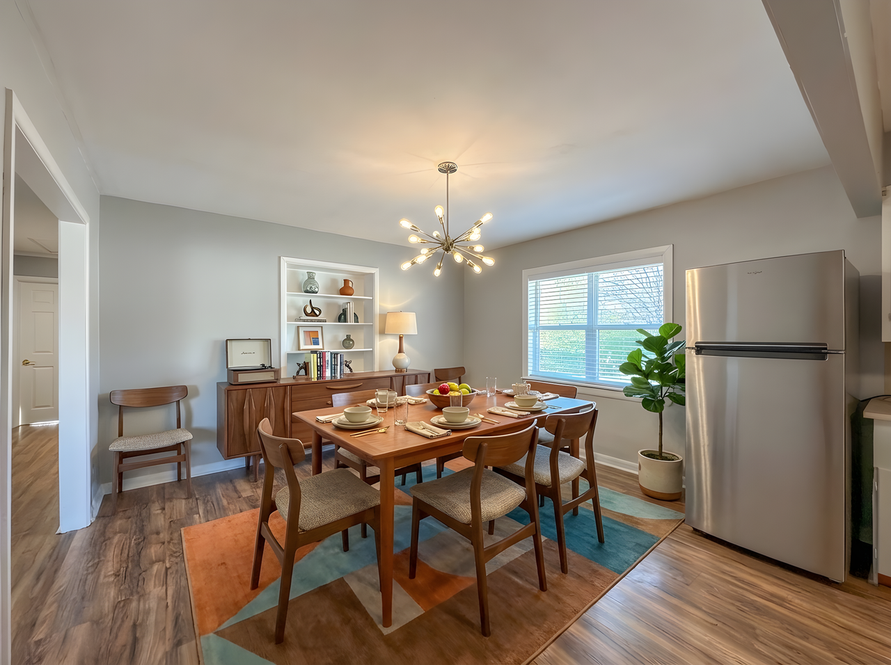 419 N Main St - Photo 6 of 18