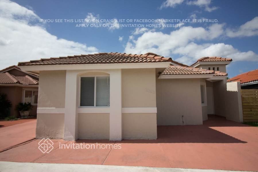 1906 Sw 123rd Ave - Photo 2 of 16