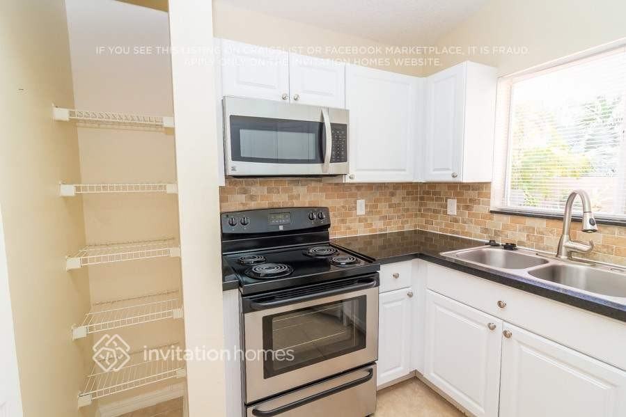 1906 Sw 123rd Ave - Photo 5 of 16