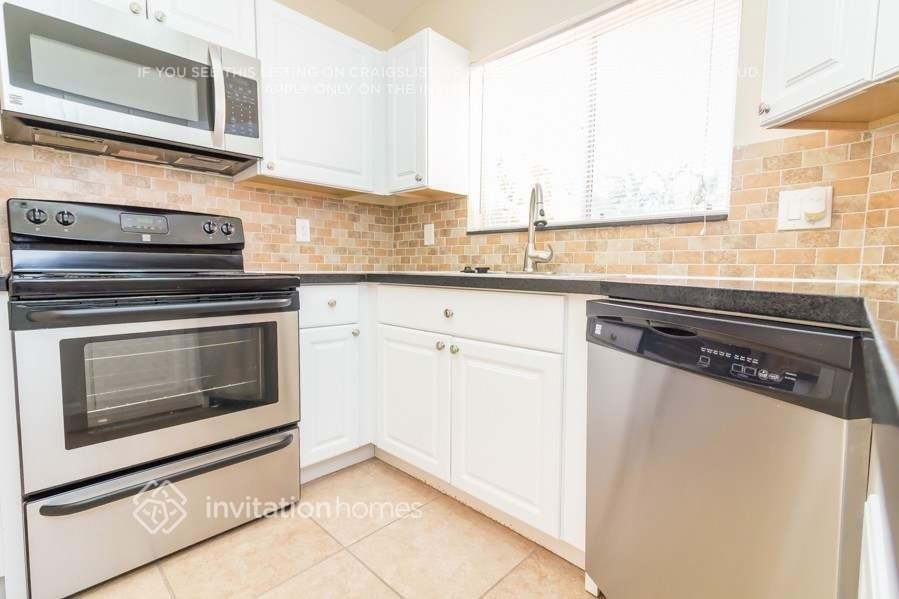 1906 Sw 123rd Ave - Photo 6 of 16